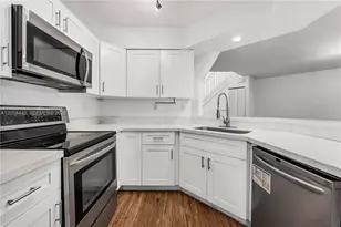 9005 W Sunrise Blvd, Plantation, FL 33322 - Photo 7