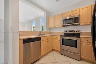 480 SW 147th Ave, Pembroke Pines, FL 33027 - Photo 13