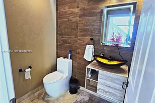 7950 NW 108th Pl, Doral, FL 33178 - Photo 11