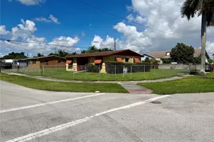 10701 SW 149th St, Miami, FL 33176 - Photo 29