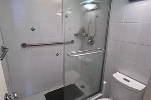 100 Lincoln Rd, Miami Beach, FL 33139 - Photo 29