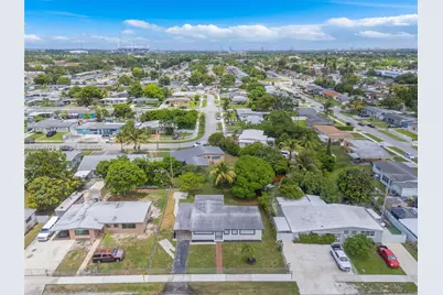 19425 NW 39th Ave, Miami Gardens, FL 33055 - Photo 11