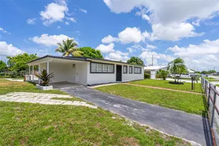 19425 NW 39th Ave, Miami Gardens, FL 33055 - Photo 3