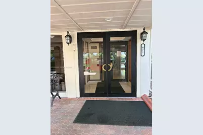 671 NE 195th St #404E, Miami, FL 33179 - Photo 11