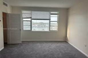 5255 Collins Ave, Miami Beach, FL 33140 - Photo 13