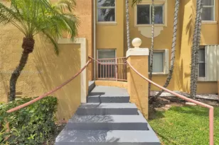 7851 NW 6th St, Pembroke Pines, FL 33024 - Photo 31