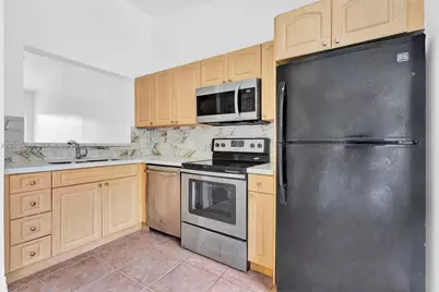 7851 NW 6th St #205B, Pembroke Pines, FL 33024 - Photo 9