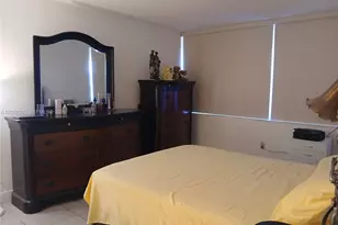 1100 St Charles Pl, Pembroke Pines, FL 33026 - Photo 13