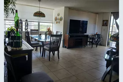 1100 Saint Charles Pl #712, Pembroke Pines, FL 33026 - Photo 3