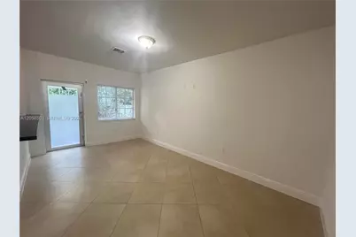 1034 Lenox Ave #8, Miami Beach, FL 33139 - Photo 5