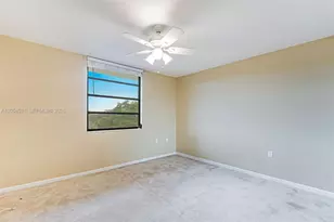 1705 Whitehall Dr, Davie, FL 33324 - Photo 27