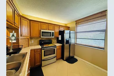 1705 Whitehall Dr #401, Davie, FL 33324 - Photo 45