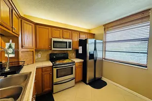 1705 Whitehall Dr, Davie, FL 33324 - Photo 45