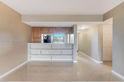 1705 Whitehall Dr #401, Davie, FL 33324 - Photo 15