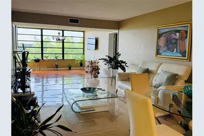 1705 Whitehall Dr #401, Davie, FL 33324 - Photo 3