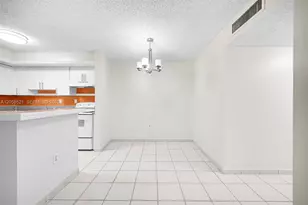 18965 NW 62nd Ave, Hialeah, FL 33015 - Photo 11