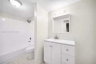 18965 NW 62nd Ave, Hialeah, FL 33015 - Photo 21