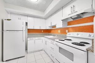 18965 NW 62nd Ave, Hialeah, FL 33015 - Photo 15
