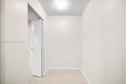18965 NW 62nd Ave #106, Hialeah, FL 33015 - Photo 29