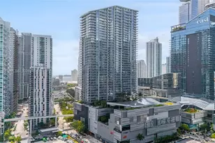 68 SE 6th St, Miami, FL 33131 - Photo 27