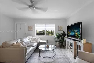 2701 Middle River Dr, Fort Lauderdale, FL 33306 - Photo 3