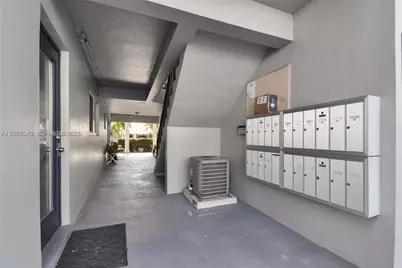 2701 Middle River Dr #3, Fort Lauderdale, FL 33306 - Photo 13
