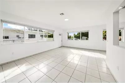 1271 NE 159th St, North Miami Beach, FL 33162 - Photo 5