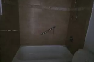 5525 W 24th Way, Hialeah, FL 33016 - Photo 23
