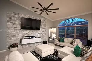 19450 NW 7th St, Pembroke Pines, FL 33029 - Photo 5