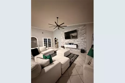 19450 NW 7th St, Pembroke Pines, FL 33029 - Photo 3