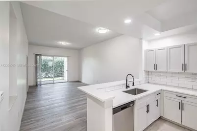 [Address not provided], West Palm Beach, FL 33417 - Photo 19