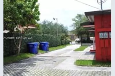 2513 Lincoln St, Hollywood, FL 33020 - Photo 1