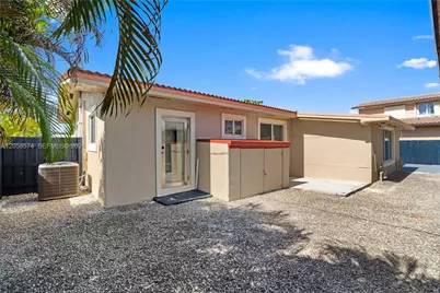 661 W 50th Pl, Hialeah, FL 33012 - Photo 27