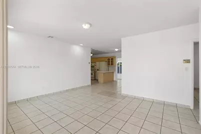 661 W 50th Pl, Hialeah, FL 33012 - Photo 11