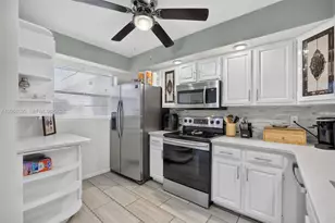 7653 NW 79th Ave, Tamarac, FL 33321 - Photo 5