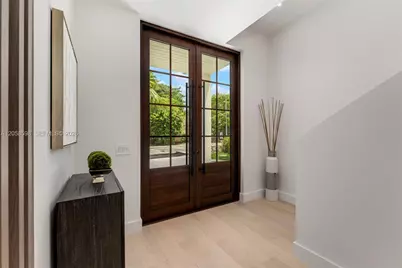 3352 Charles Ave, Miami, FL 33133 - Photo 9