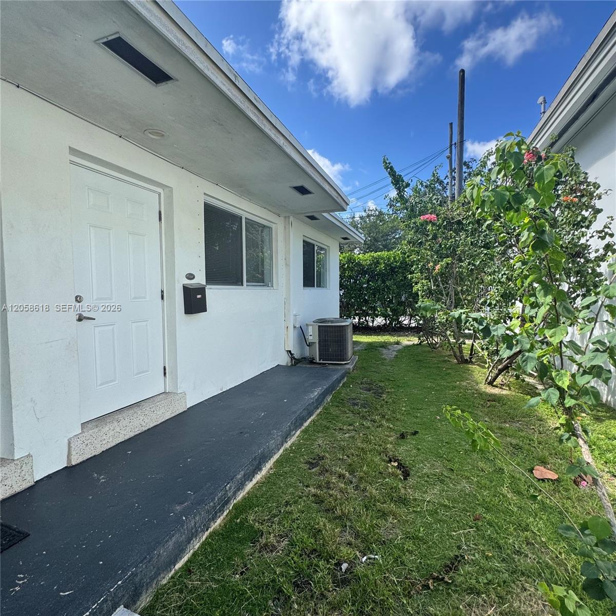6157 SW 64th St #6157 main architectural view