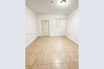18100 NW 59th Ave #205, Hialeah, FL 33015 - Photo 3