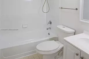 15550 SW 80th St, Miami, FL 33193 - Photo 9