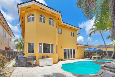 15664 SW 12th Ter, Miami, FL 33194 - Photo 3