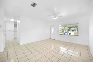 304 SW 77th Ave, North Lauderdale, FL 33068 - Photo 9