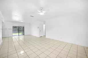 304 SW 77th Ave, North Lauderdale, FL 33068 - Photo 11