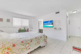233 NE 14th Ave, Hallandale Beach, FL 33009 - Photo 17