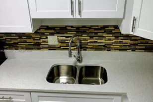 7911 N Colony Cir N, Tamarac, FL 33321 - Photo 3