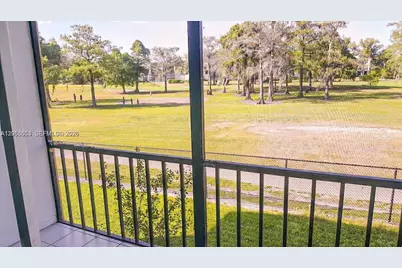 7911 N Colony Cir N #202, Tamarac, FL 33321 - Photo 9