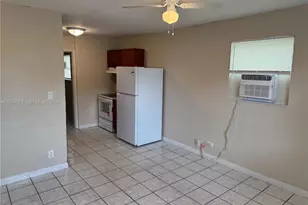 2352 NW 13th Ct, Fort Lauderdale, FL 33311 - Photo 7