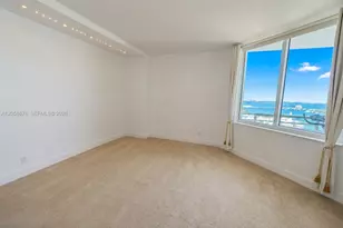 325 S Biscayne Blvd, Miami, FL 33131 - Photo 23