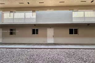 2925 W 80th St, Hialeah, FL 33018 - Photo 13