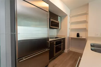 500 Brickell Ave #1407, Miami, FL 33131 - Photo 9