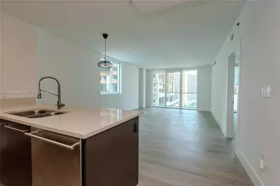 500 Brickell Ave #1407, Miami, FL 33131 - Photo 11